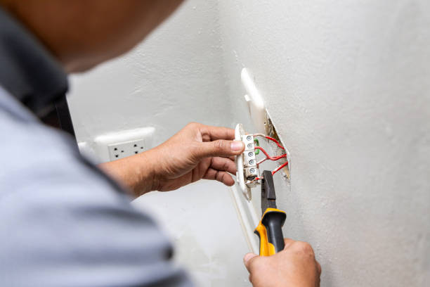 Best Circuit Breaker Repair  in Ironwood, MI